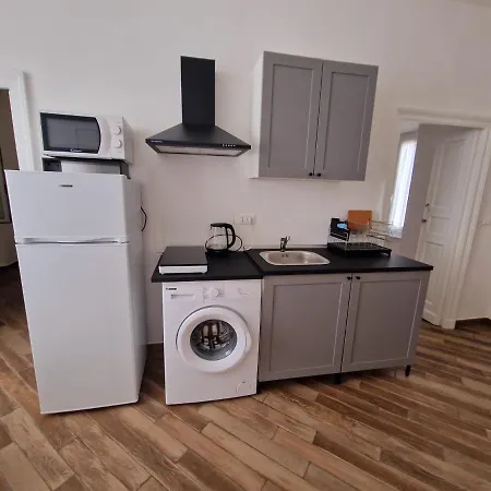 Mezzora - Finalborgo Apartment *